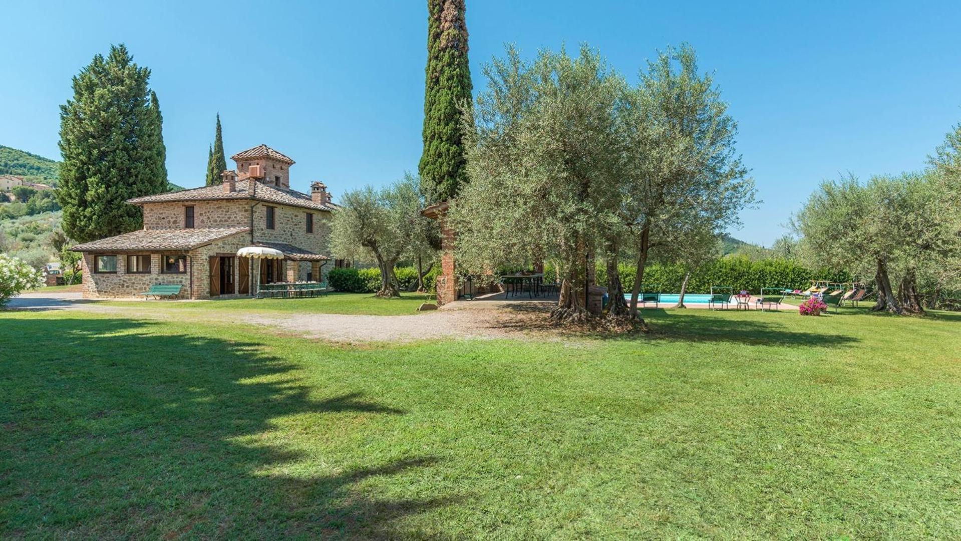 Agriturismo I Frati Paciano Стая снимка