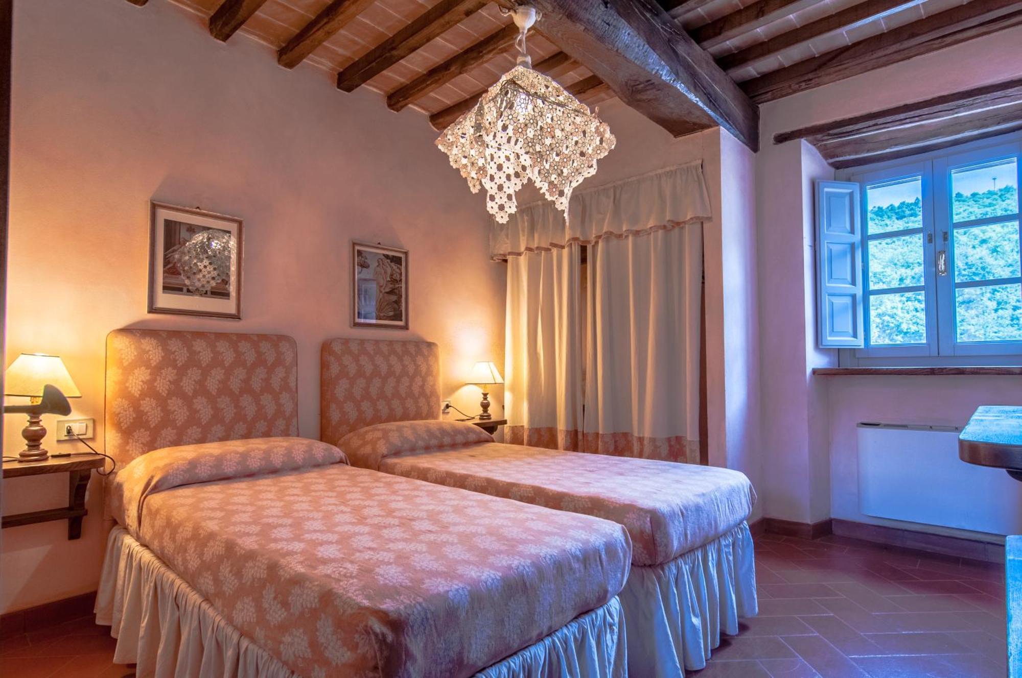 Agriturismo I Frati Paciano Екстериор снимка